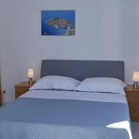 Apartment A-4-zimmer-wohnung-8-2-pers-direkt-am-meer *